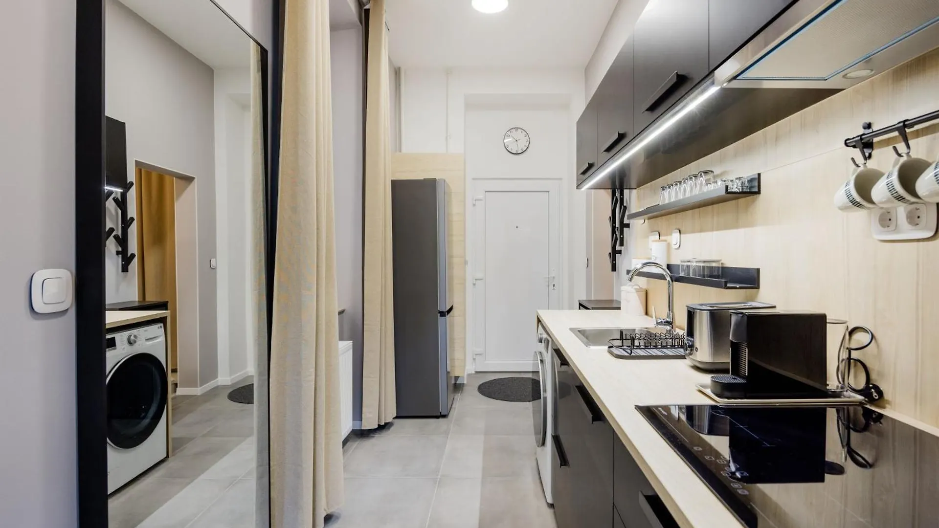Stylish City Escape Budapest 0*,
