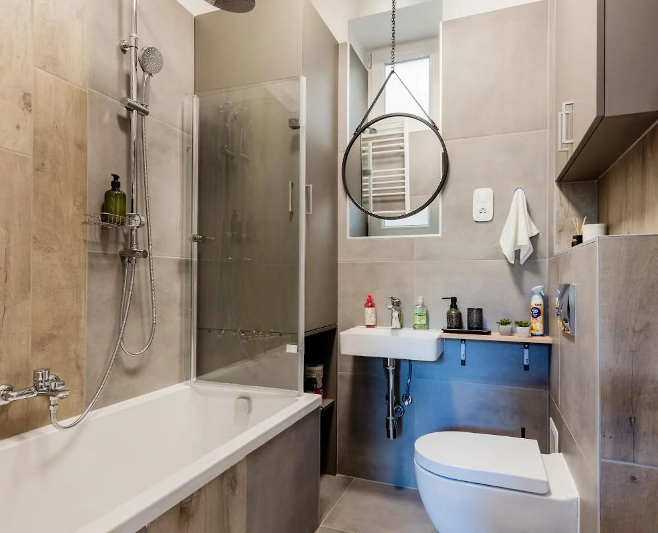 Stylish City Escape Budapest Apartment